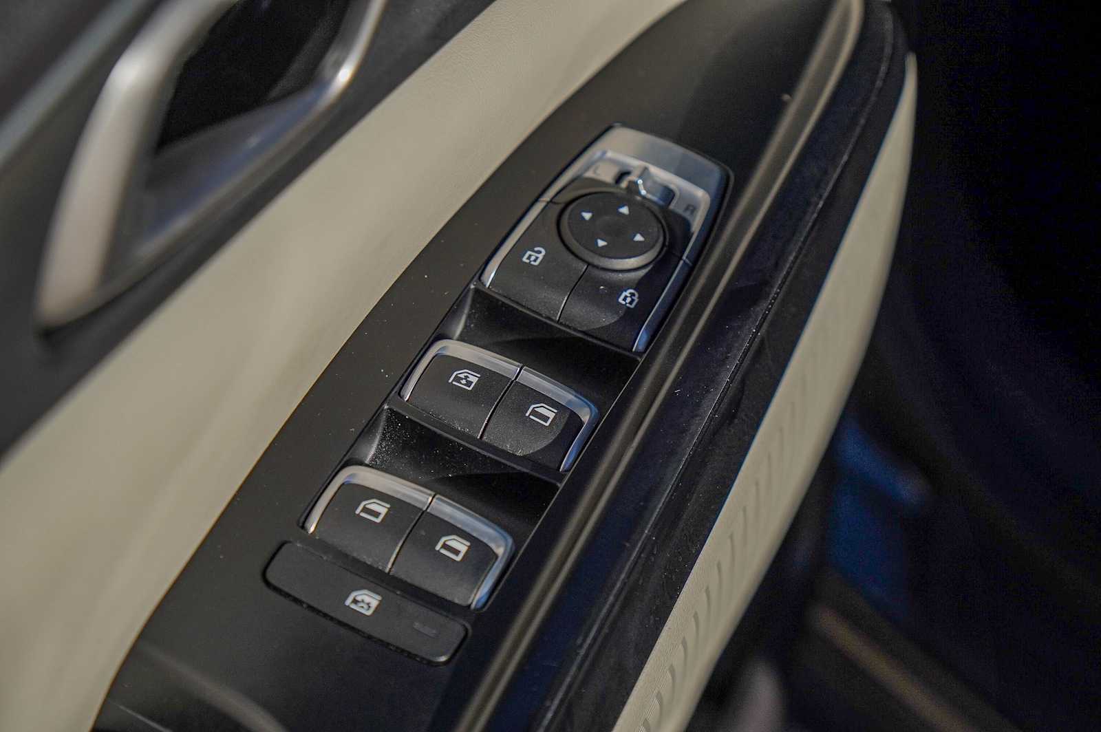 Thumbnail: 2024 Kia Carnival - 24