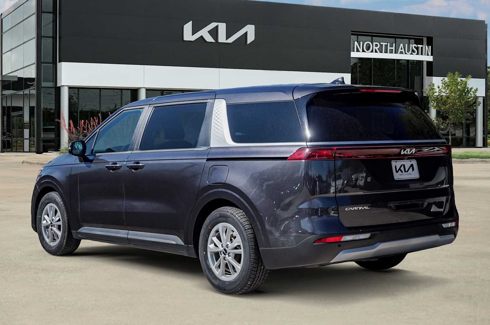 Thumbnail: 2024 Kia Carnival - 5