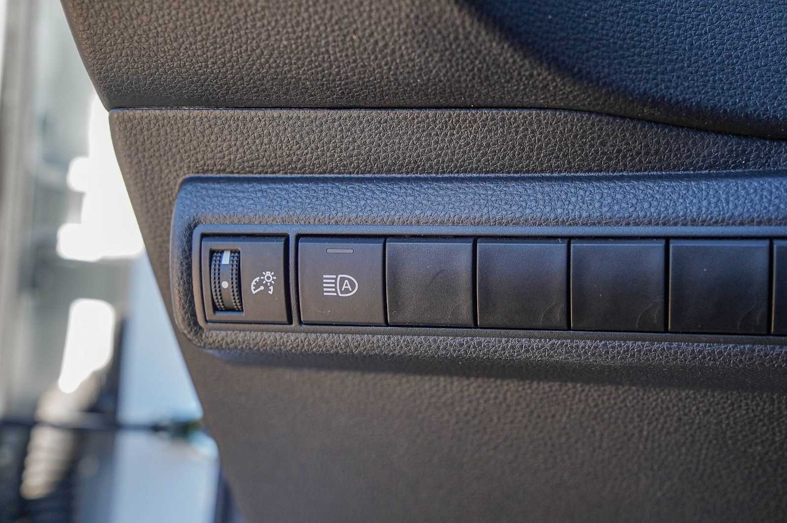 Thumbnail: 2022 Toyota Corolla - 21