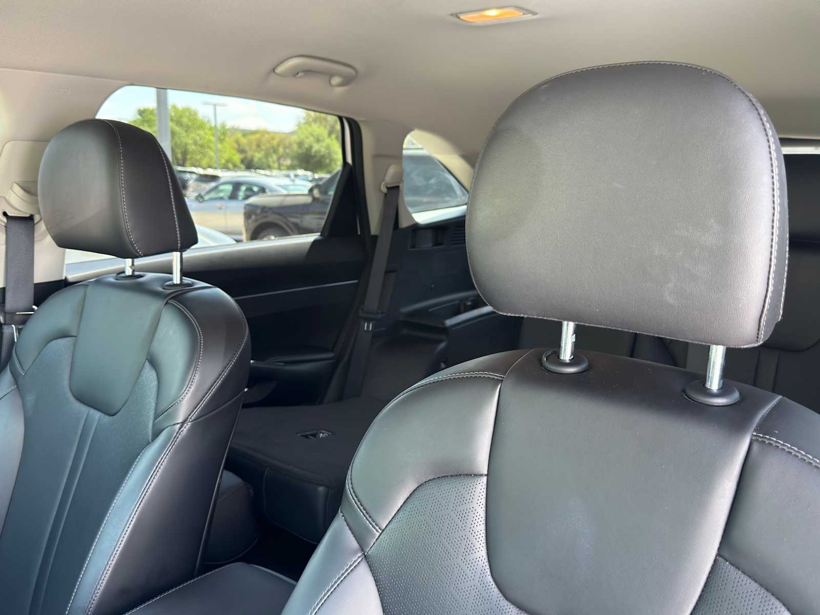 Thumbnail: 2023 Kia Sorento - 11