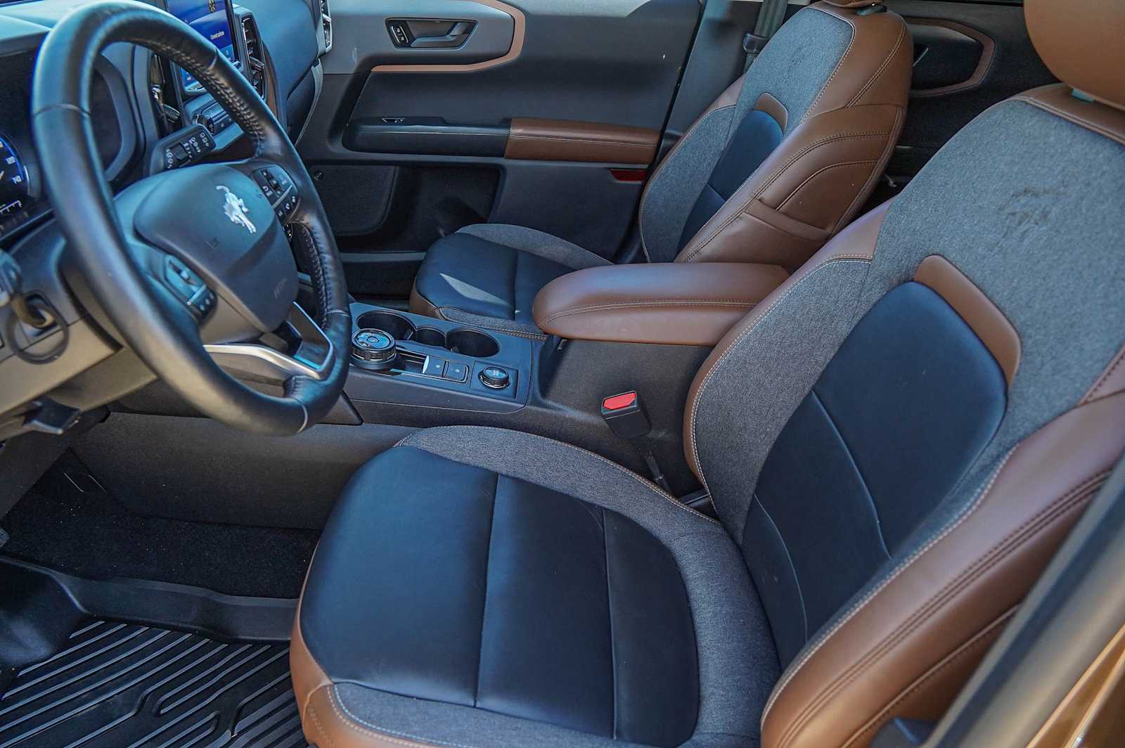 Thumbnail: 2022 Ford Bronco Sport - 10