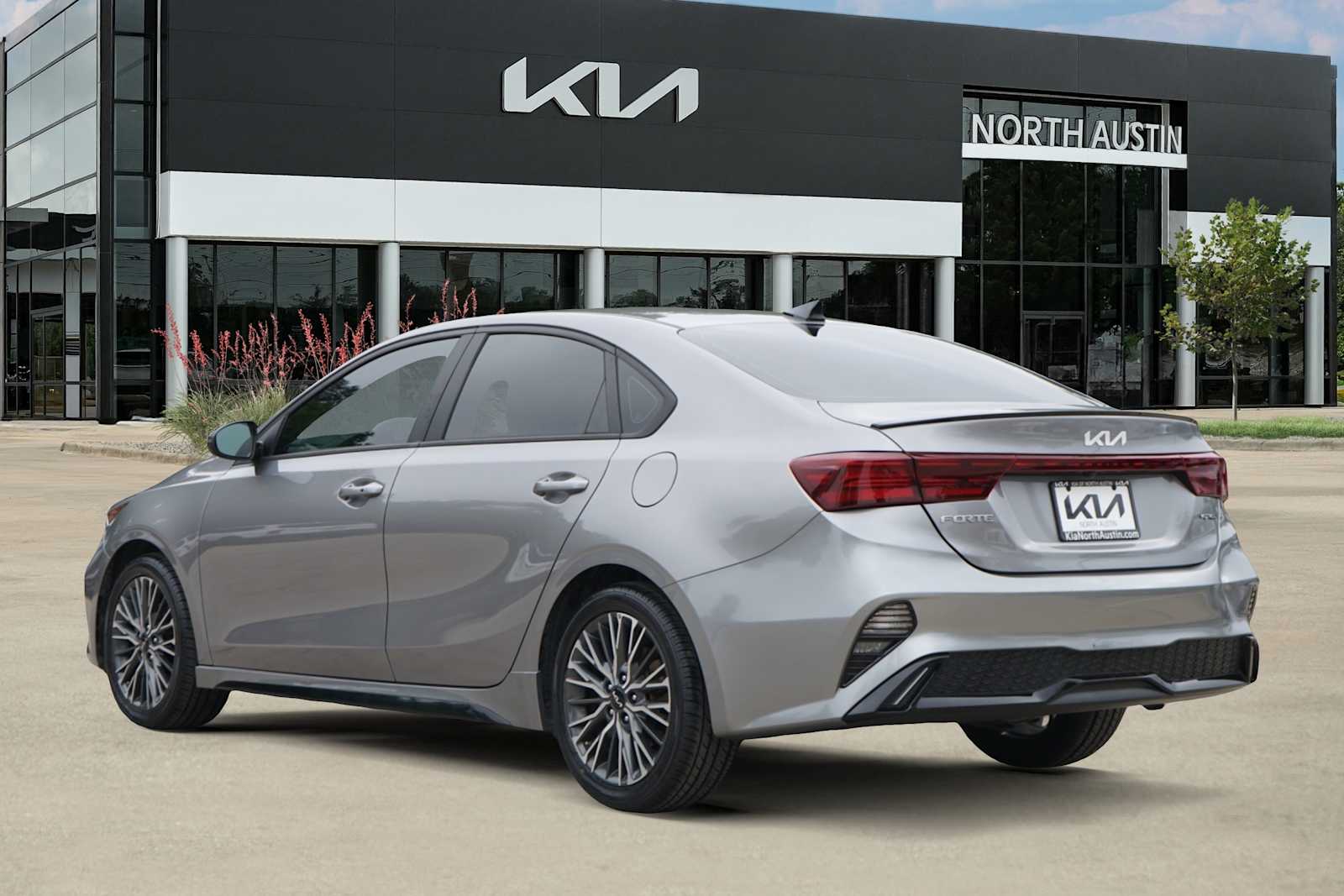 Thumbnail: 2023 Kia Forte - 3