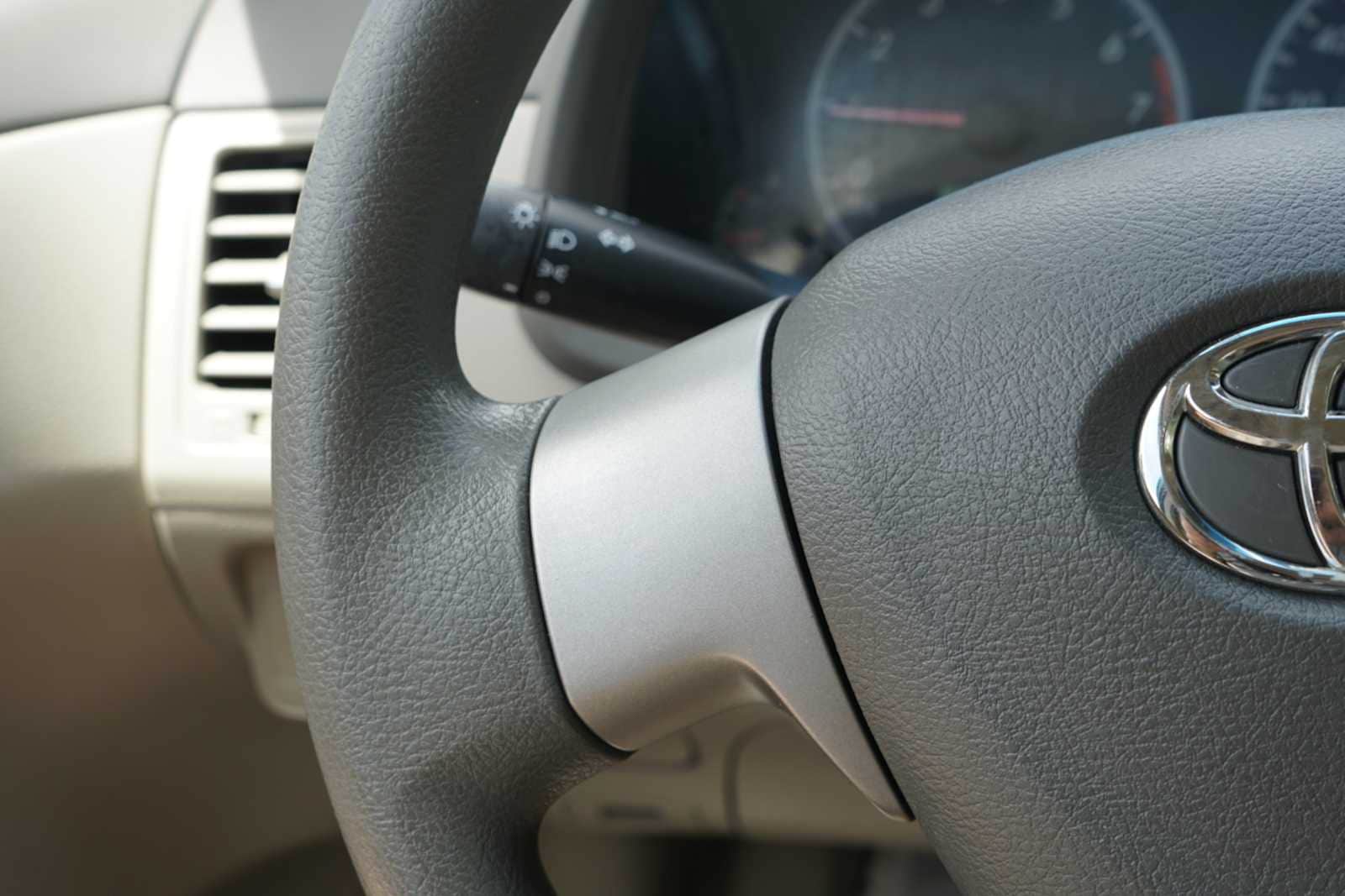 Thumbnail: 2010 Toyota Corolla - 15