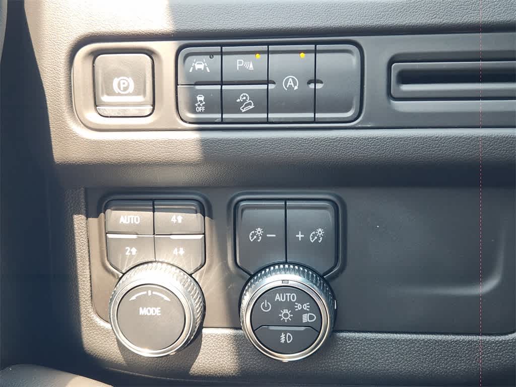 2024 GMC Yukon AT4 23