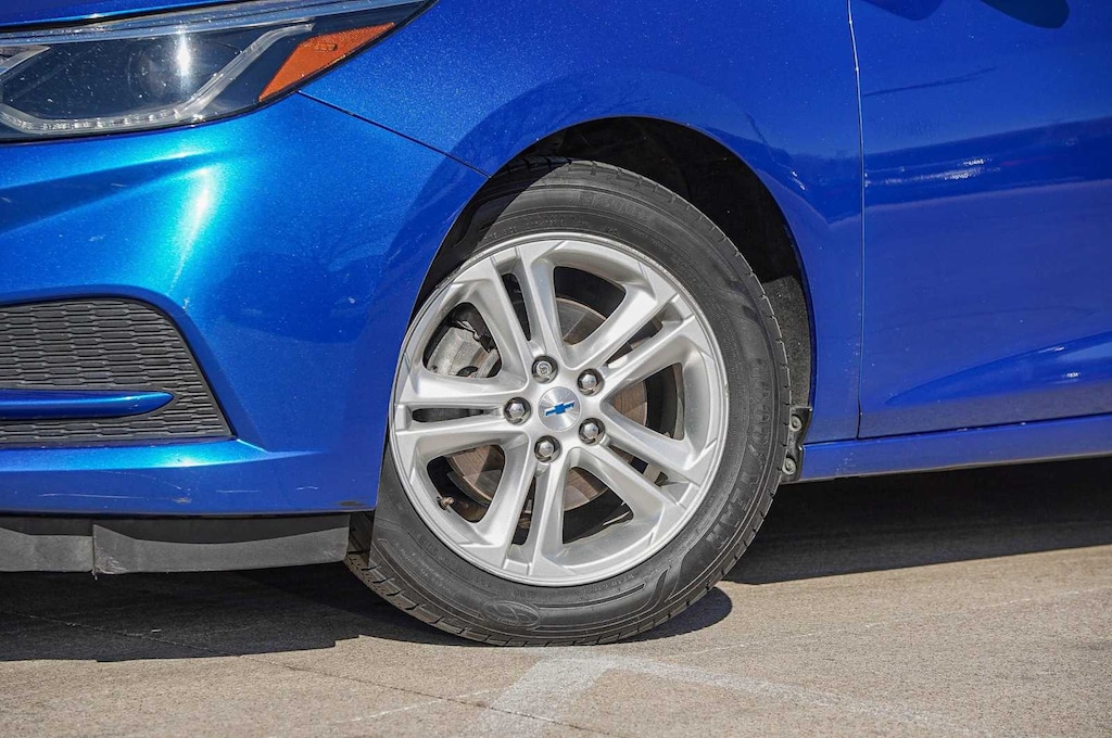 Used 2017 Chevrolet Cruze LT Auto Sedan