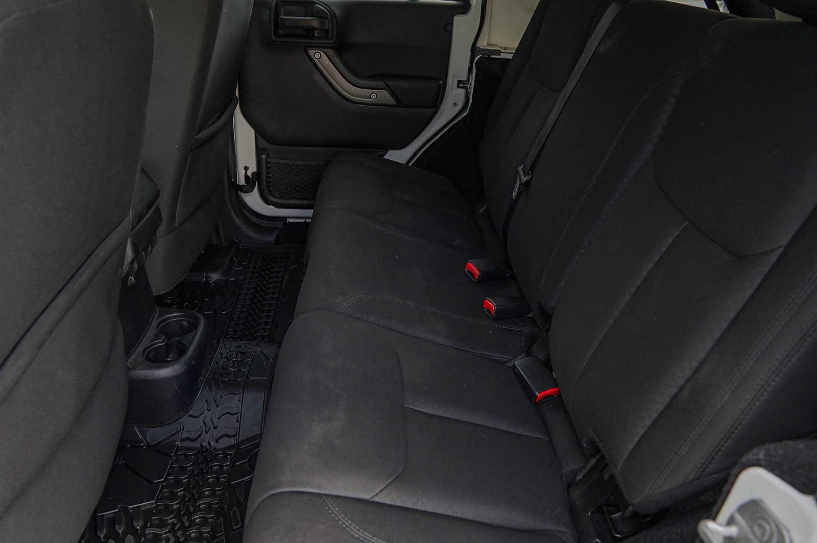 Thumbnail: 2016 Jeep Wrangler - 27