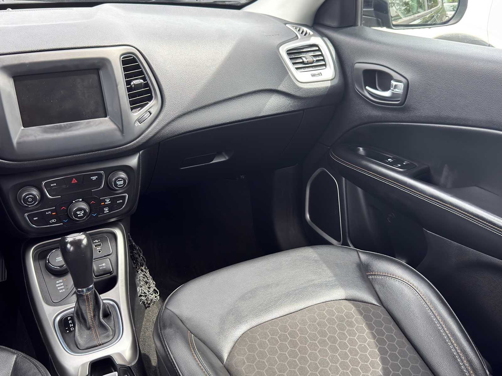 Thumbnail: 2019 Jeep Compass - 24