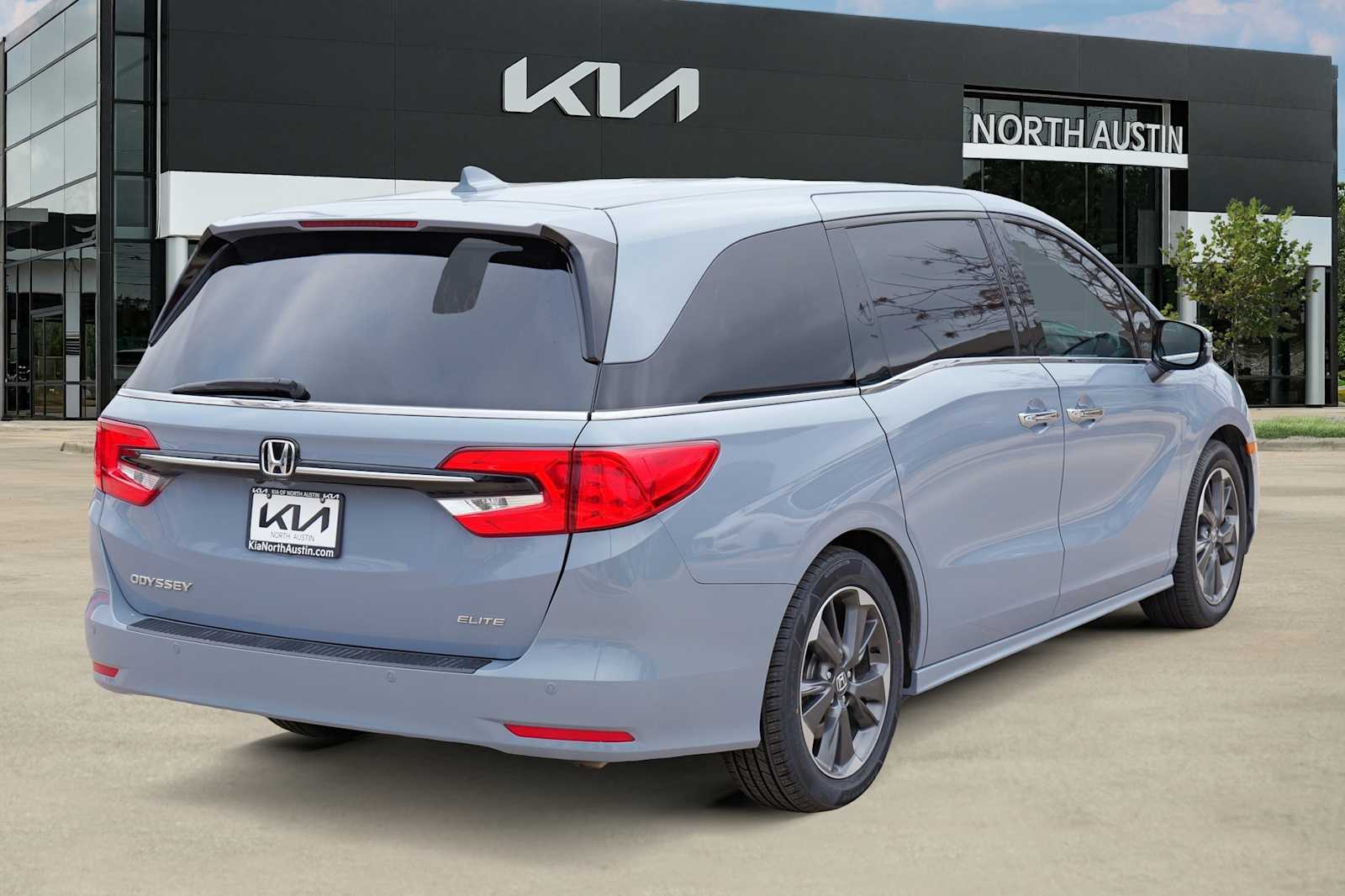 Thumbnail: 2023 Honda Odyssey - 6