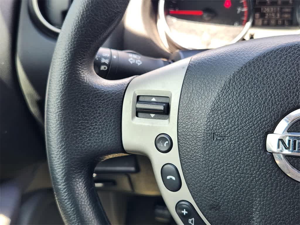 Thumbnail: 2014 Nissan Rogue - 27