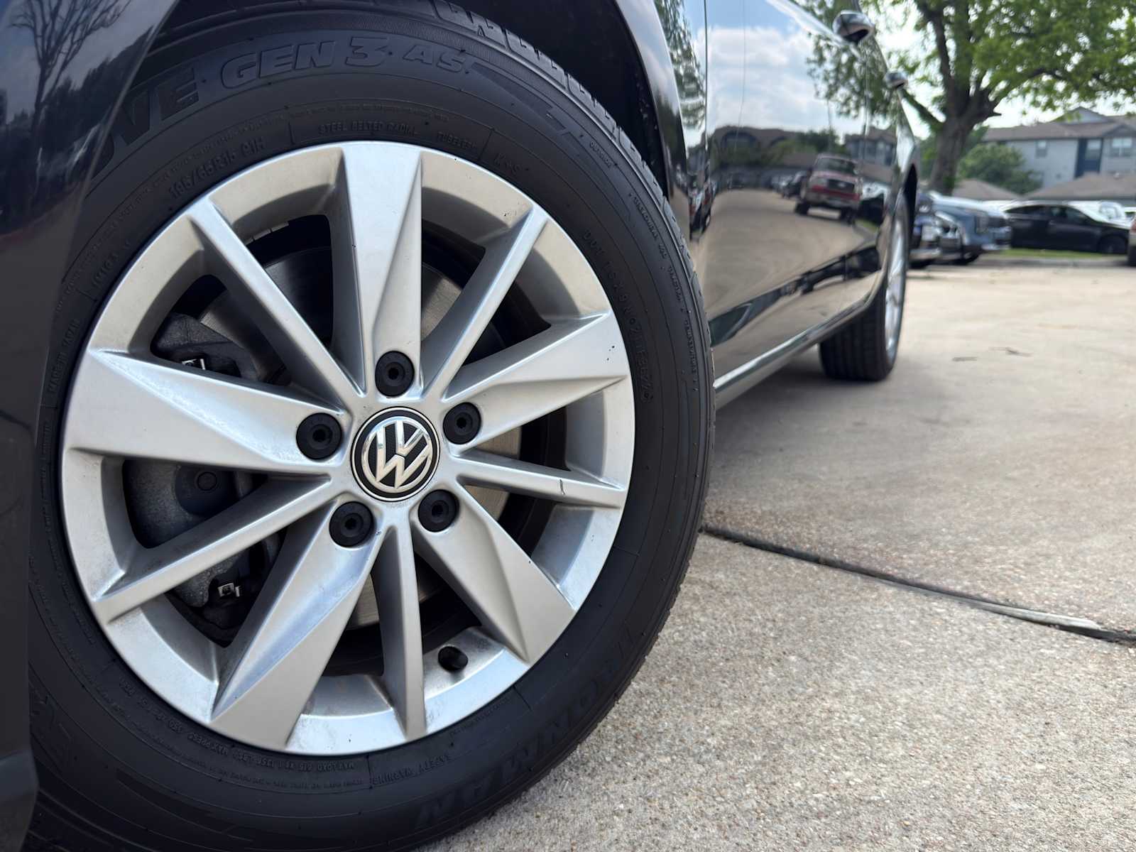 Thumbnail: 2019 Volkswagen e-Golf - 2