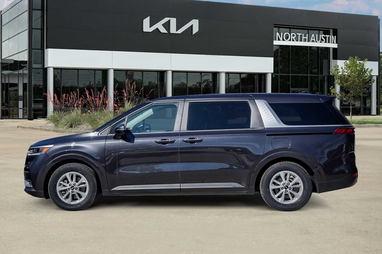 Thumbnail: 2024 Kia Carnival - 4