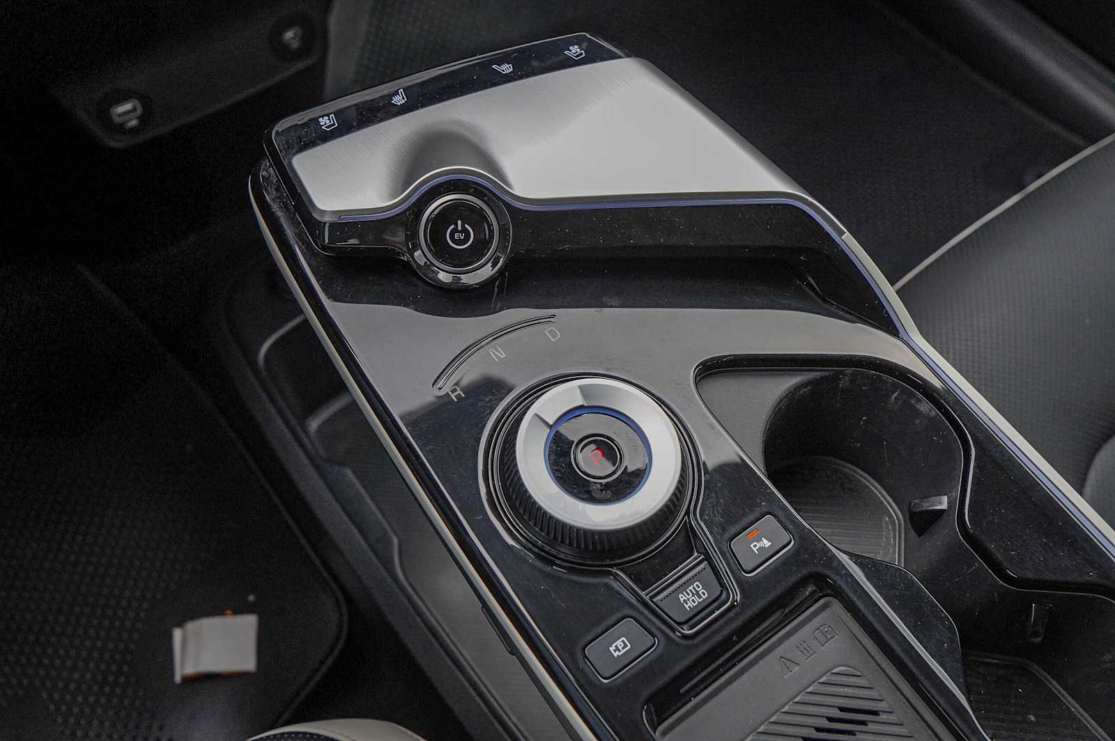 Thumbnail: 2022 Kia EV6 - 20