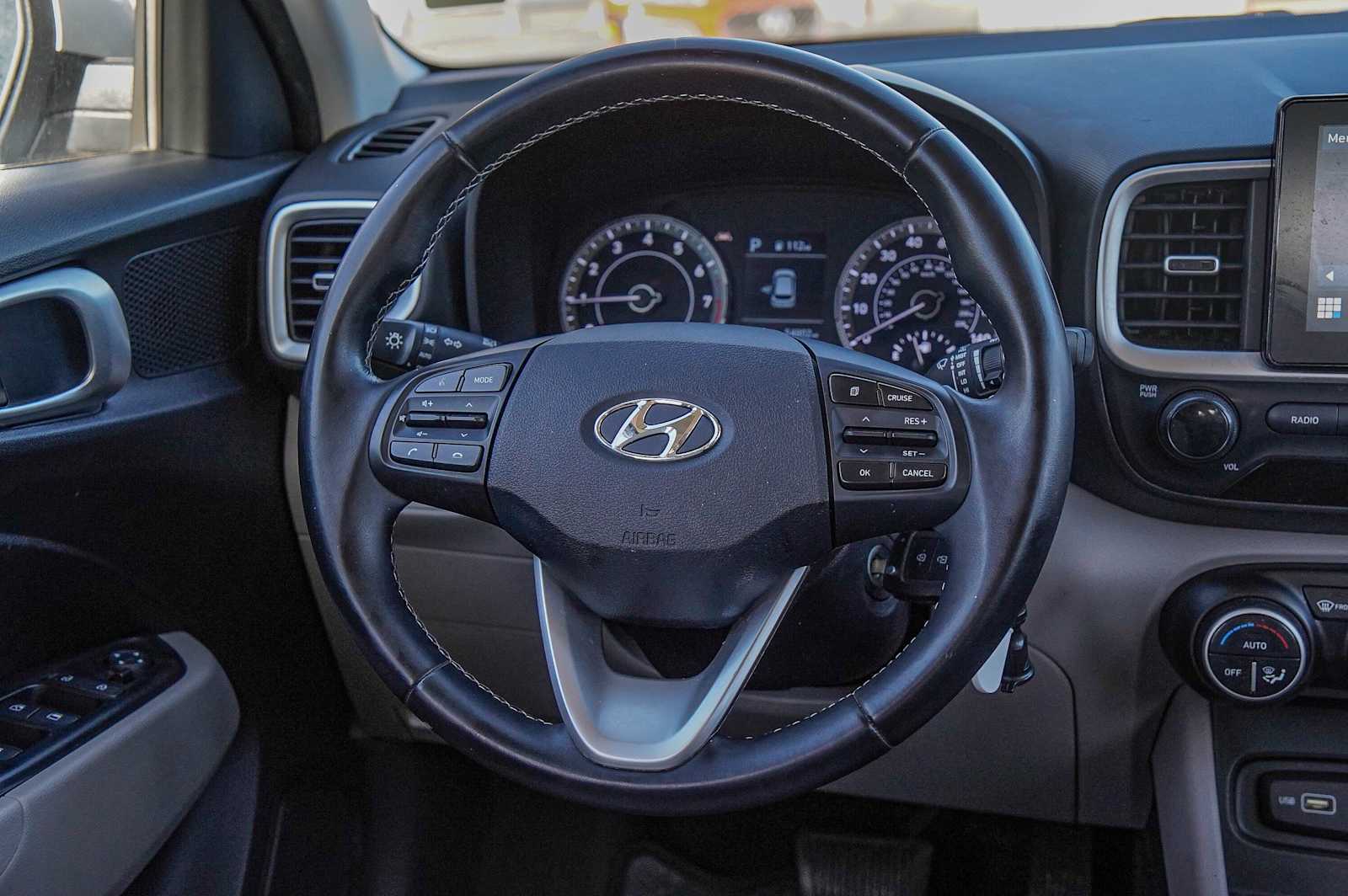 Thumbnail: 2022 Hyundai Venue - 25