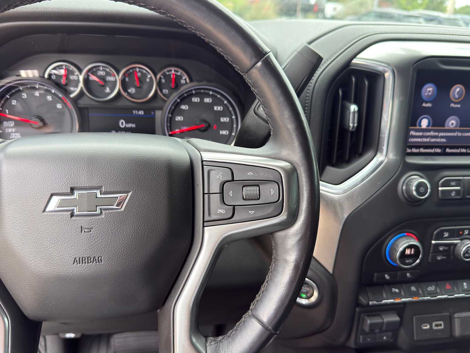 Thumbnail: 2020 Chevrolet Silverado 1500 - 19