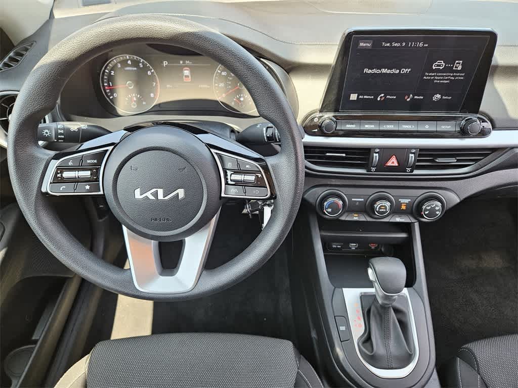 Thumbnail: 2024 Kia Forte - 24