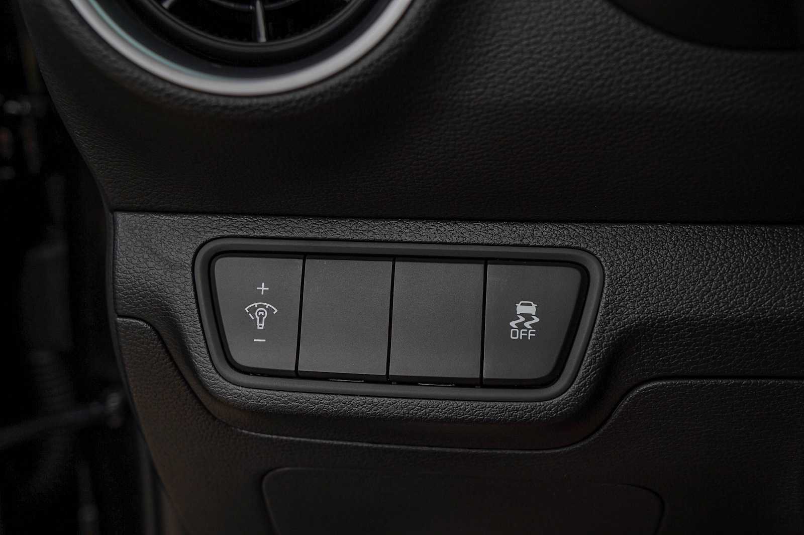 Thumbnail: 2024 Kia Forte - 20