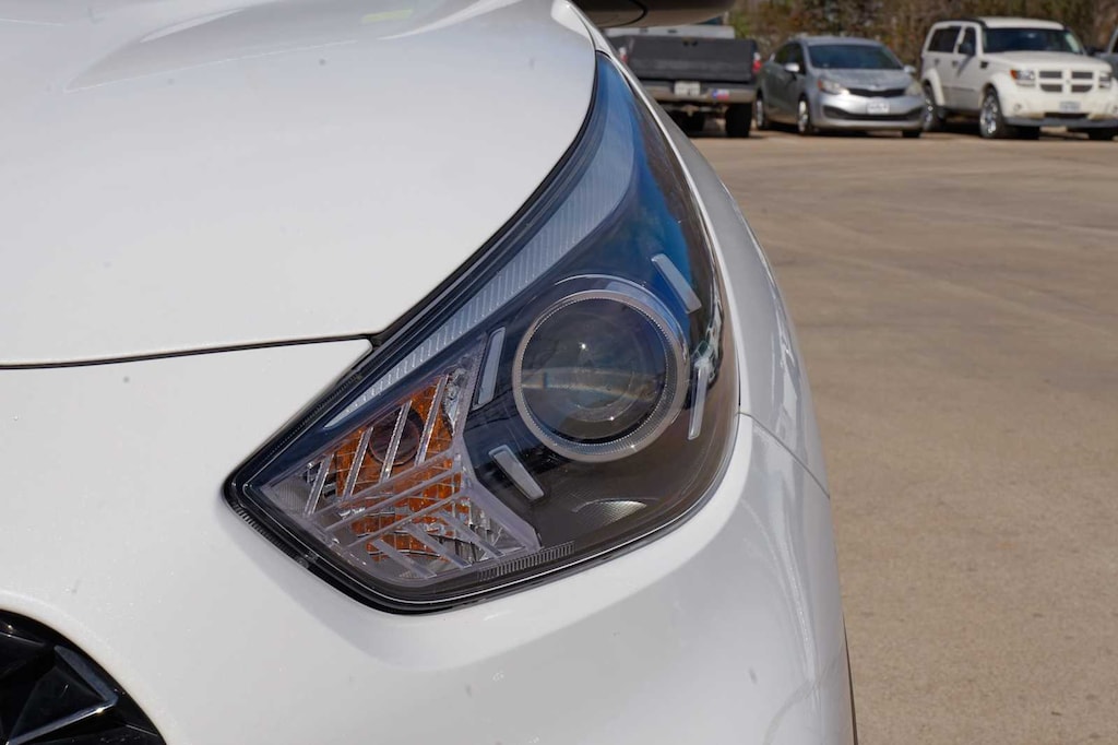 Certified 2022 Kia Niro Plug-In Hybrid LXS SUV