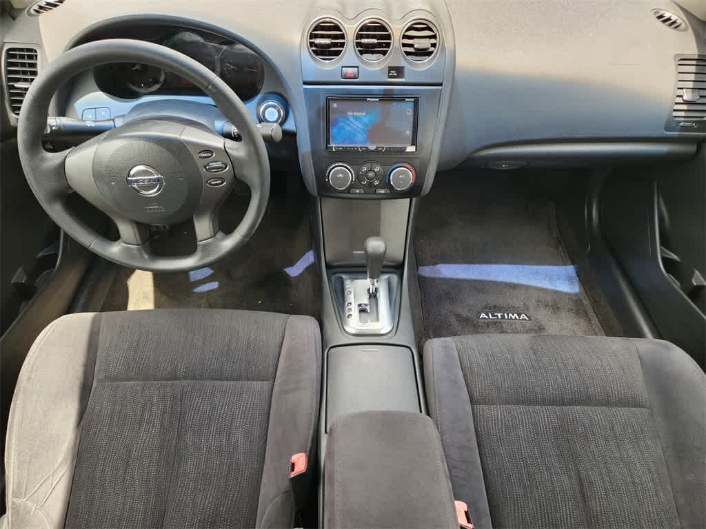 Thumbnail: 2011 Nissan Altima - 25