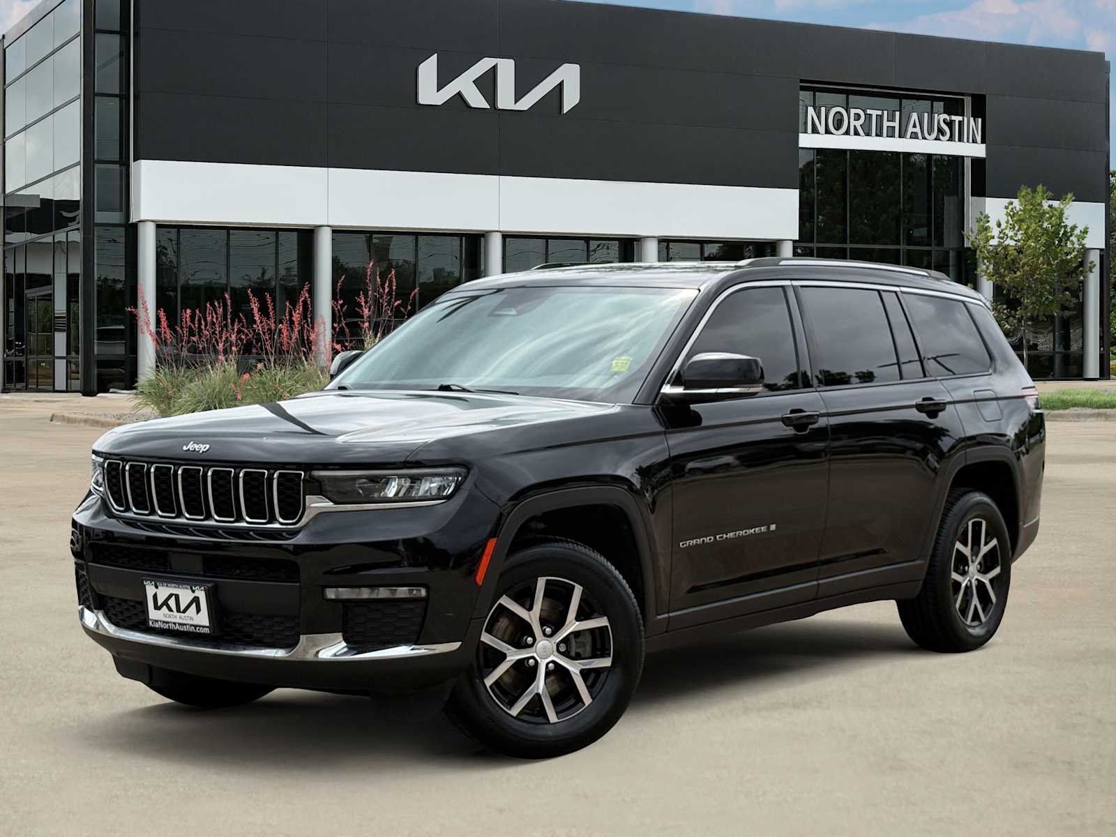 Thumbnail: 2023 Jeep Grand Cherokee - 1