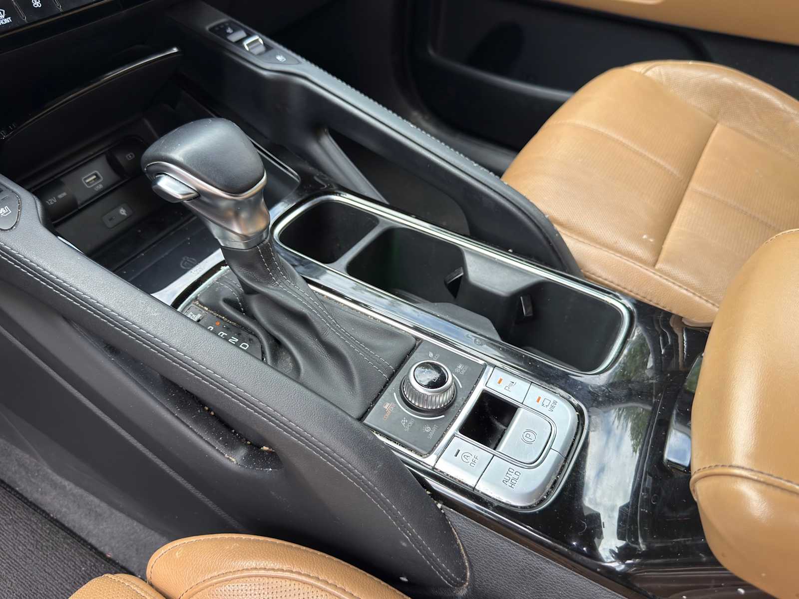 Thumbnail: 2020 Kia Telluride - 11