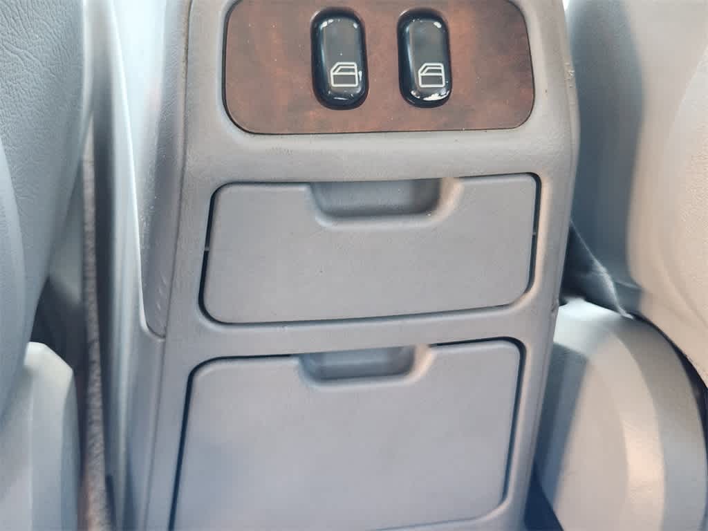 Thumbnail: 2001 Mercedes-Benz M-Class - 29