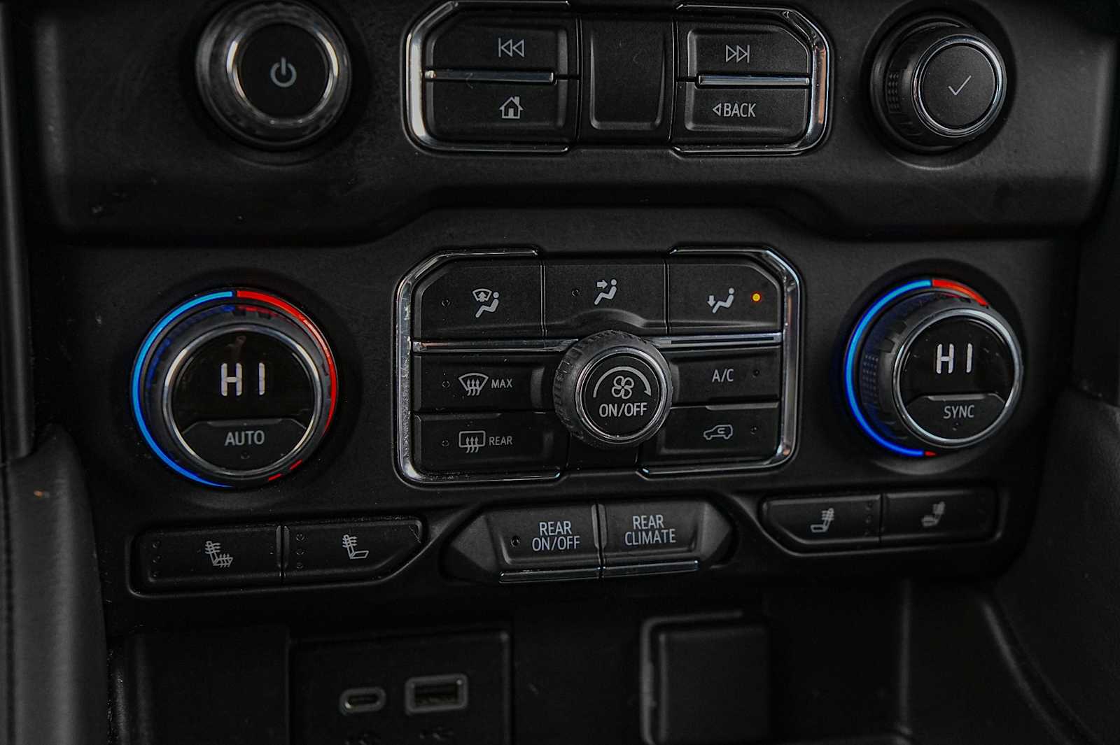 Thumbnail: 2021 Chevrolet Tahoe - 20