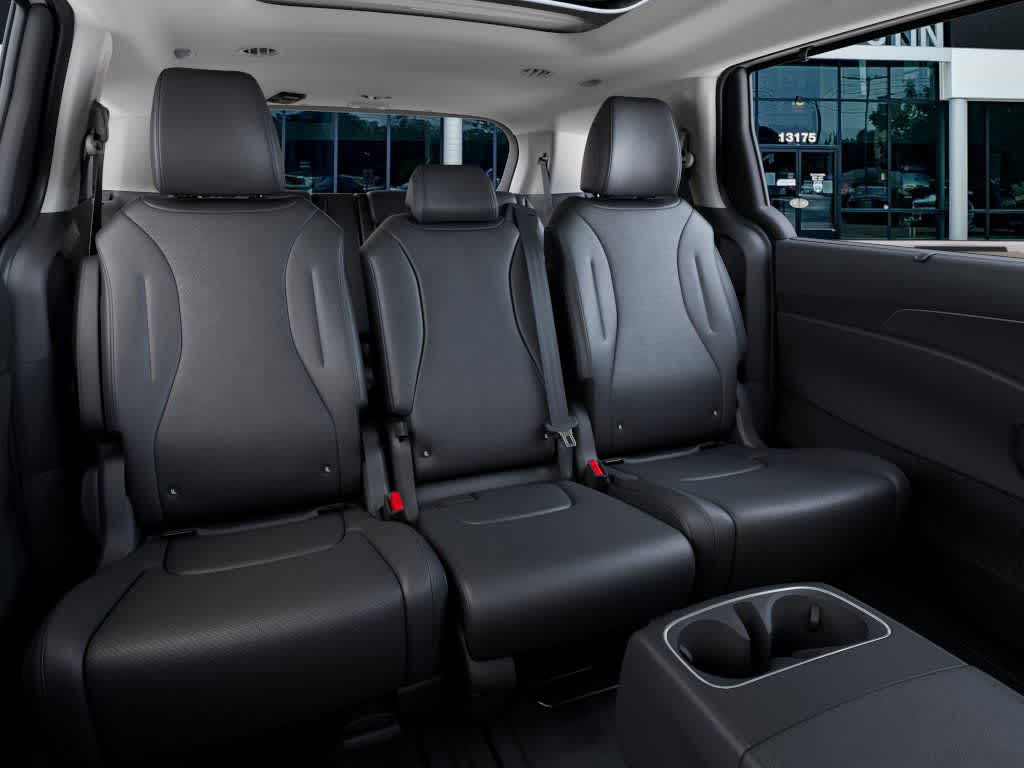 Thumbnail: 2026 Kia Carnival - 16