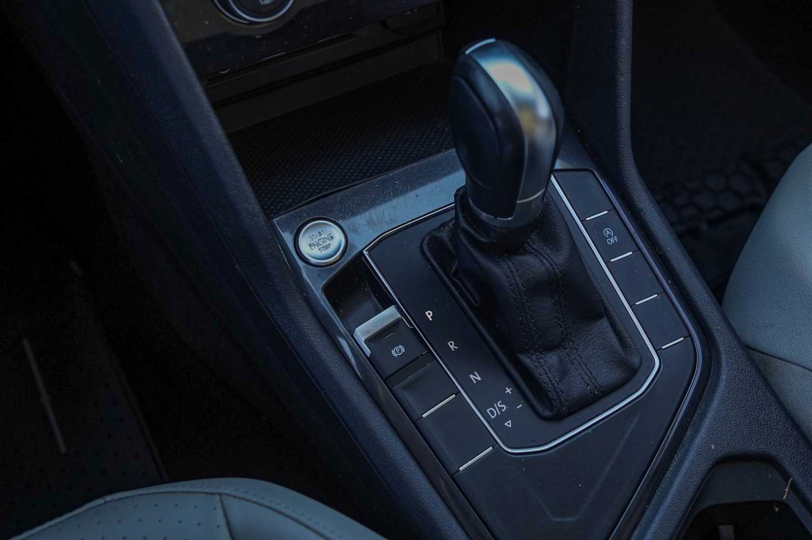 Thumbnail: 2018 Volkswagen Tiguan - 19