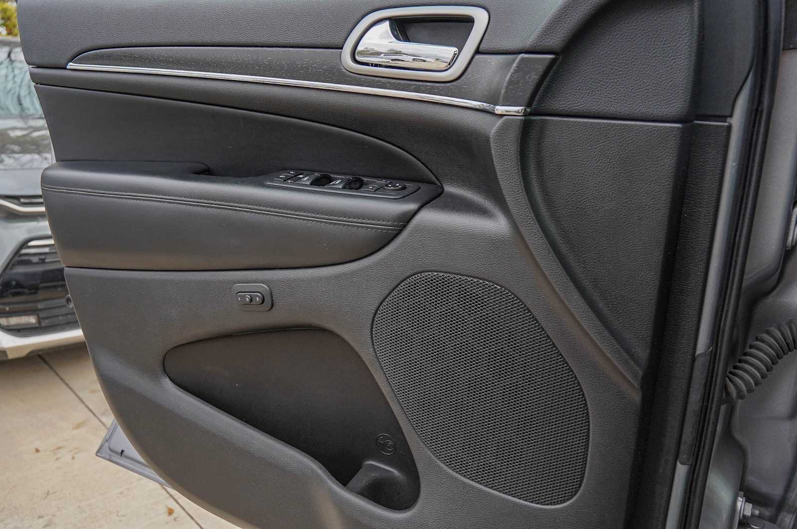 Thumbnail: 2018 Jeep Grand Cherokee - 22