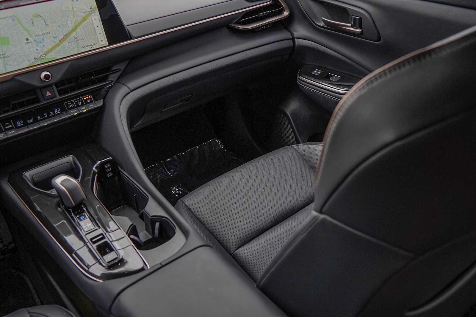 Thumbnail: 2025 Toyota Crown Signia - 27