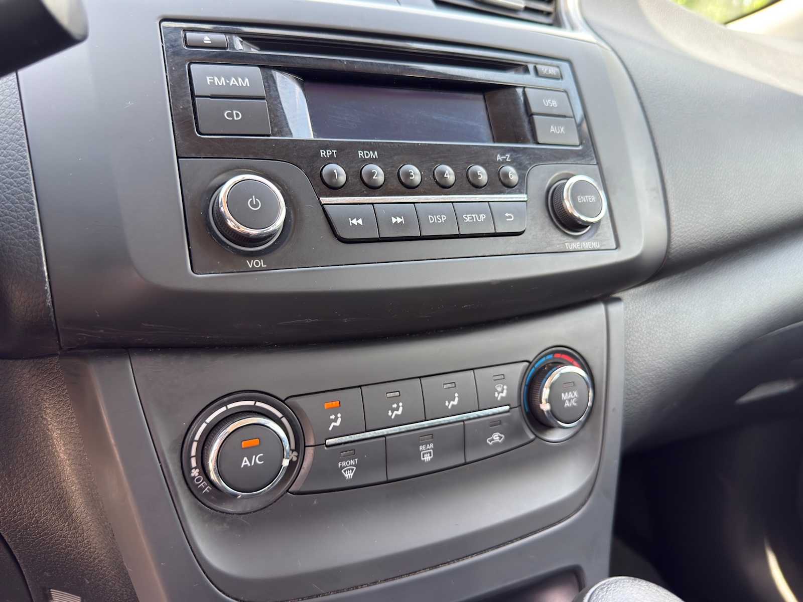 Thumbnail: 2017 Nissan Sentra - 11