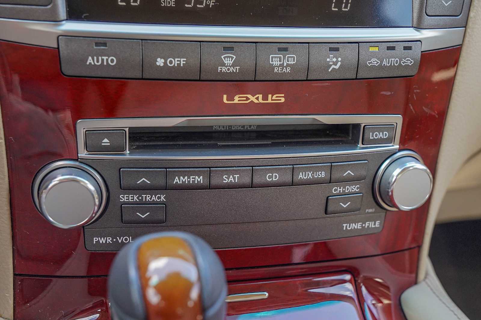 Thumbnail: 2012 Lexus LS - 21