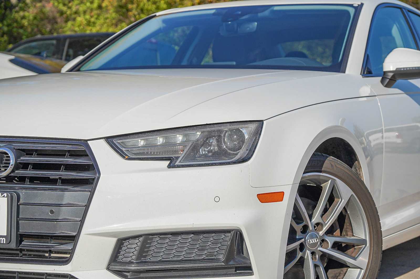 2019 Audi A4 2.0T Premium photo 3