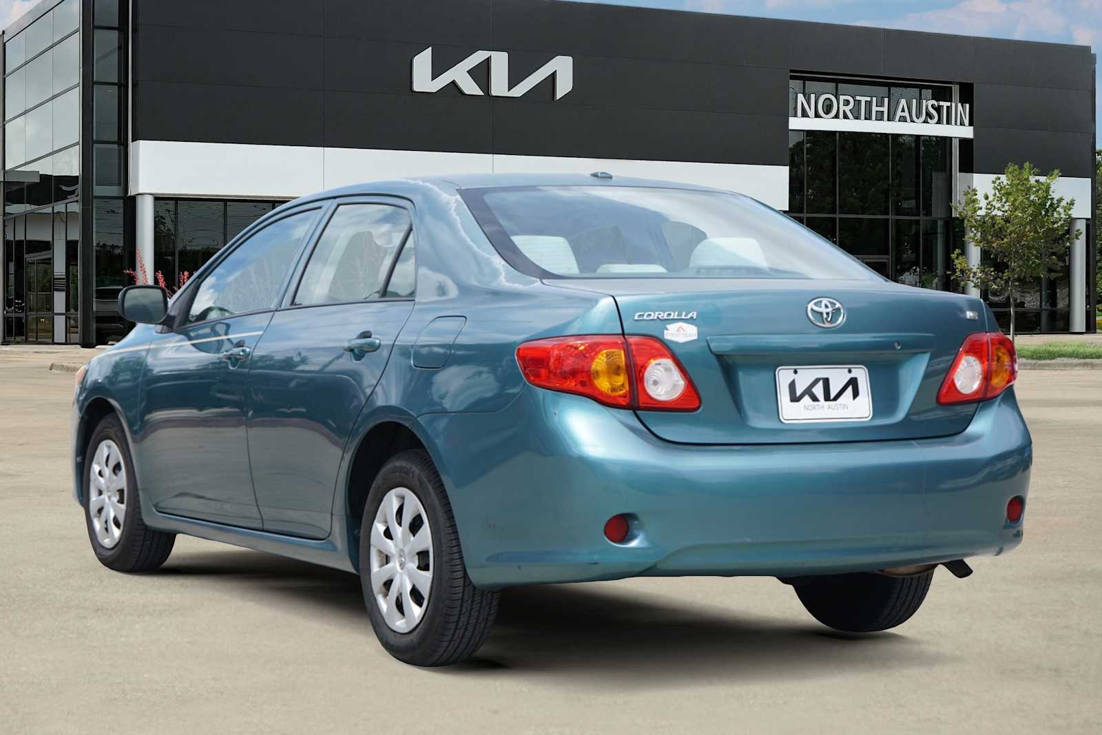Thumbnail: 2010 Toyota Corolla - 4