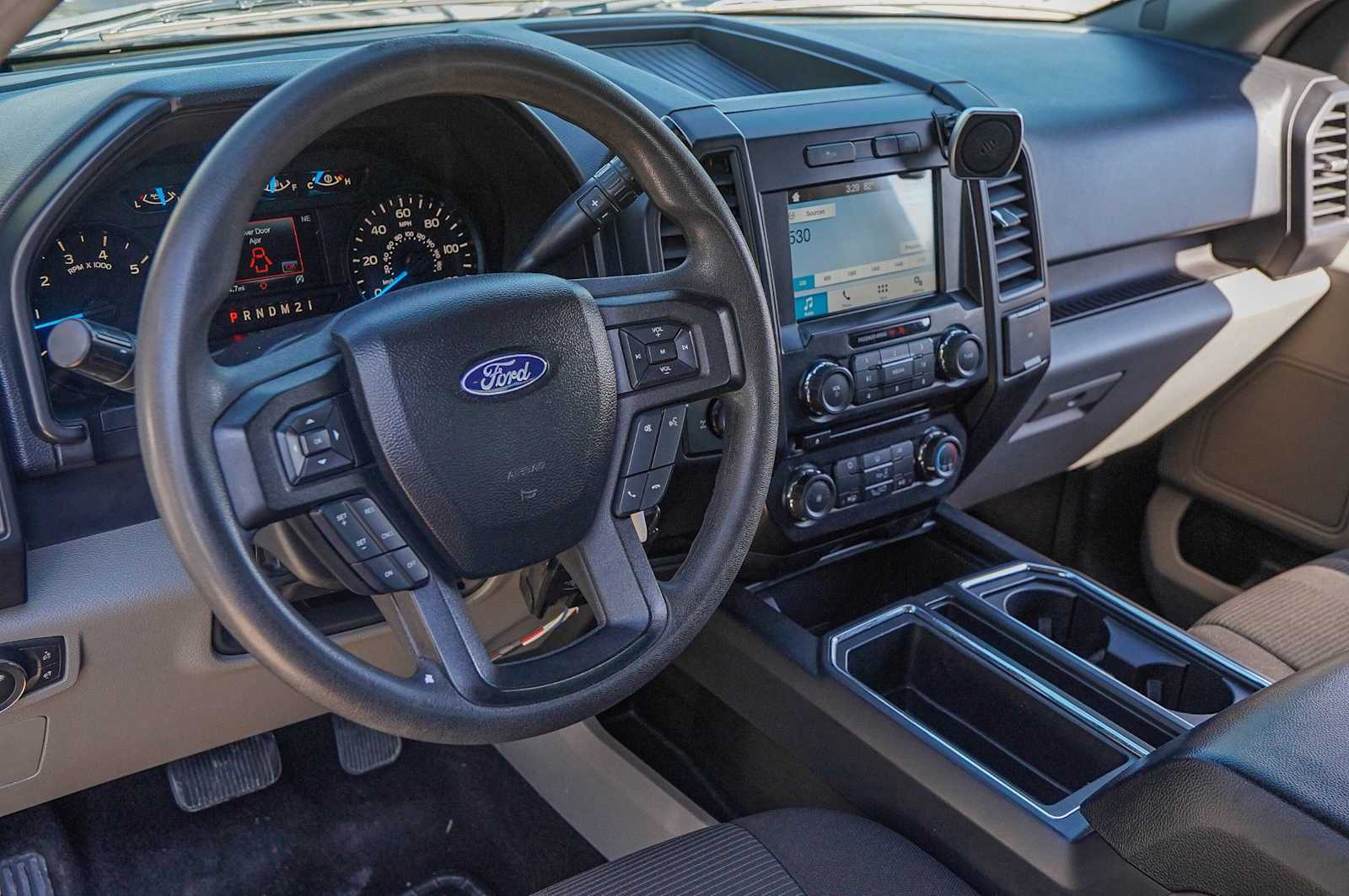 Thumbnail: 2017 Ford F-150 - 9