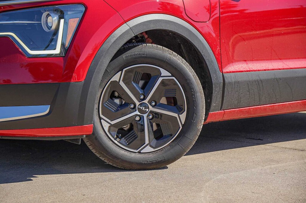 Certified 2025 Kia Niro Plug-In Hybrid EX SUV