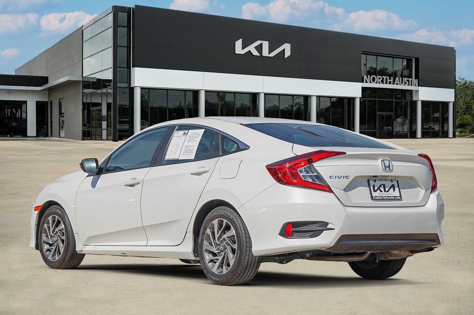 Thumbnail: 2016 Honda Civic - 6