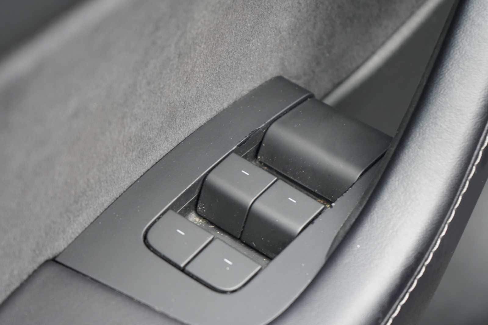 2022 Tesla Model Y Long Range - Photo 17