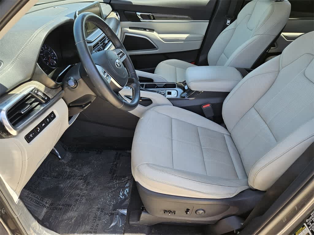 Thumbnail: 2020 Kia Telluride - 11