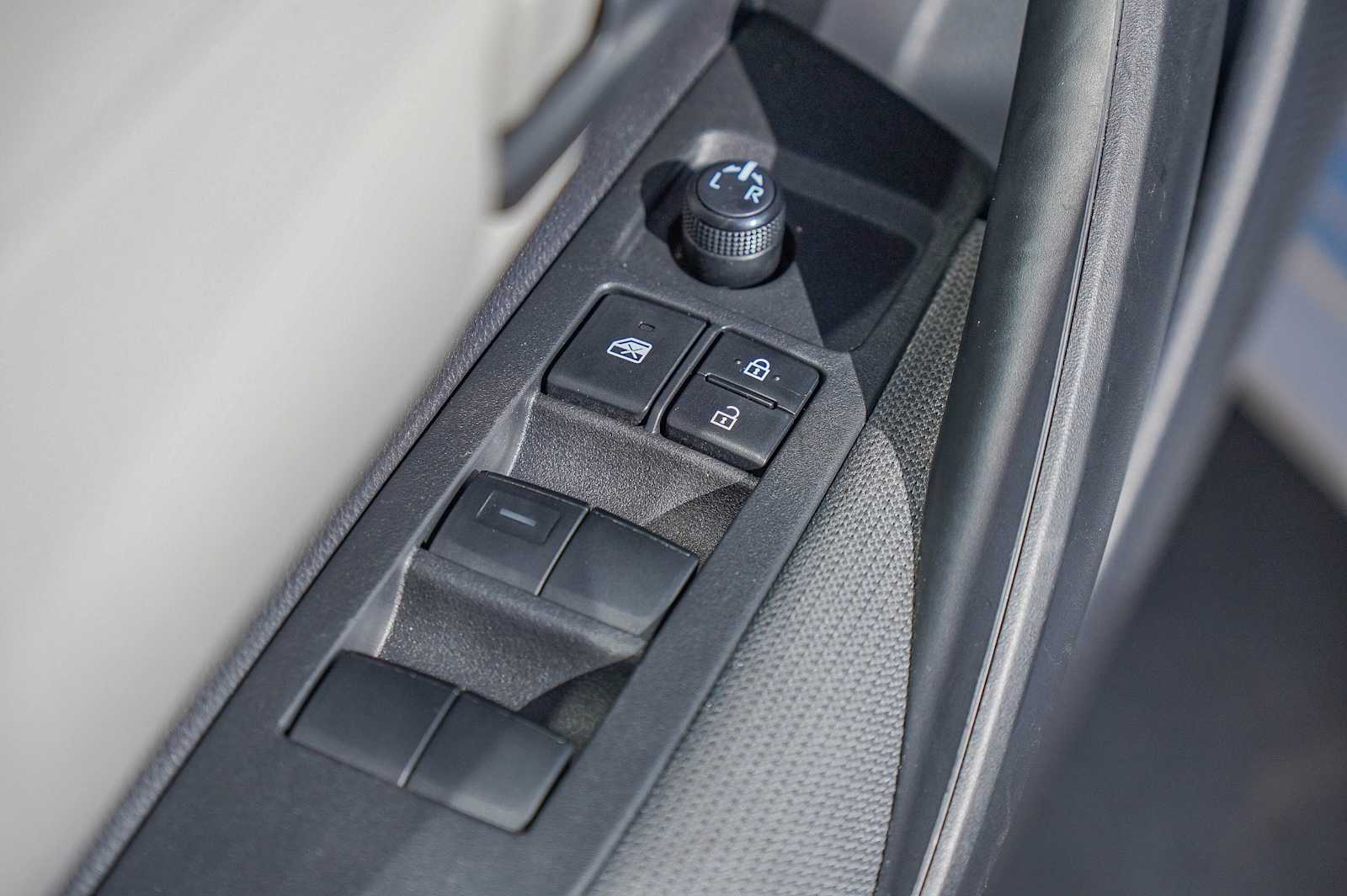 Thumbnail: 2022 Toyota Corolla - 23