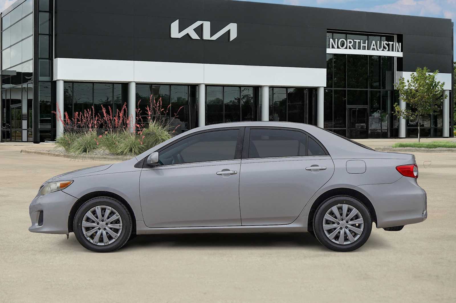Thumbnail: 2013 Toyota Corolla - 4