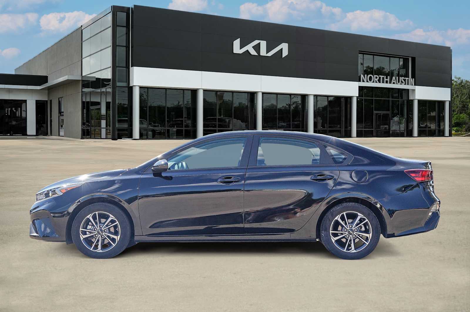 2024 Kia Forte LXS photo 4