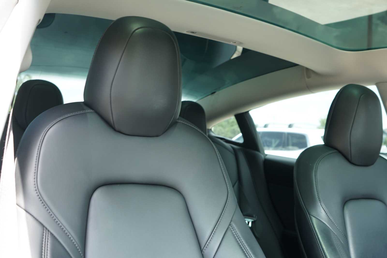 Thumbnail: 2019 Tesla Model 3 - 28