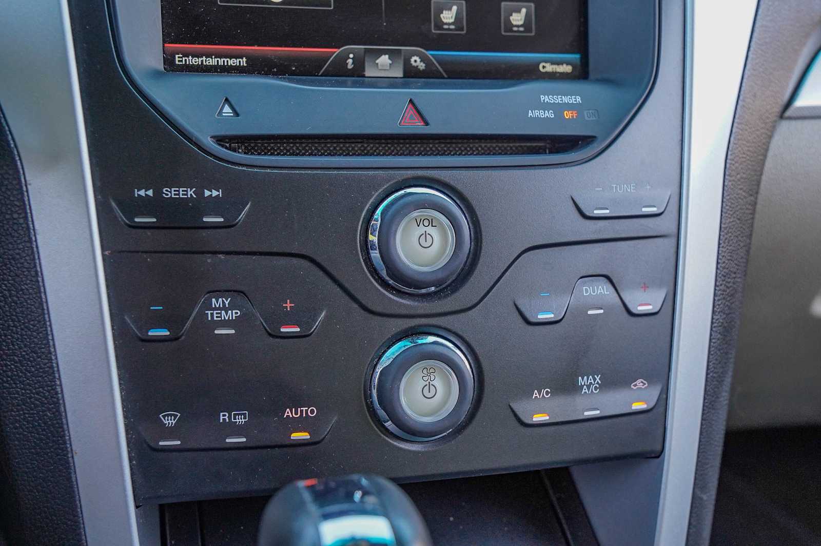 Thumbnail: 2012 Ford Explorer - 19