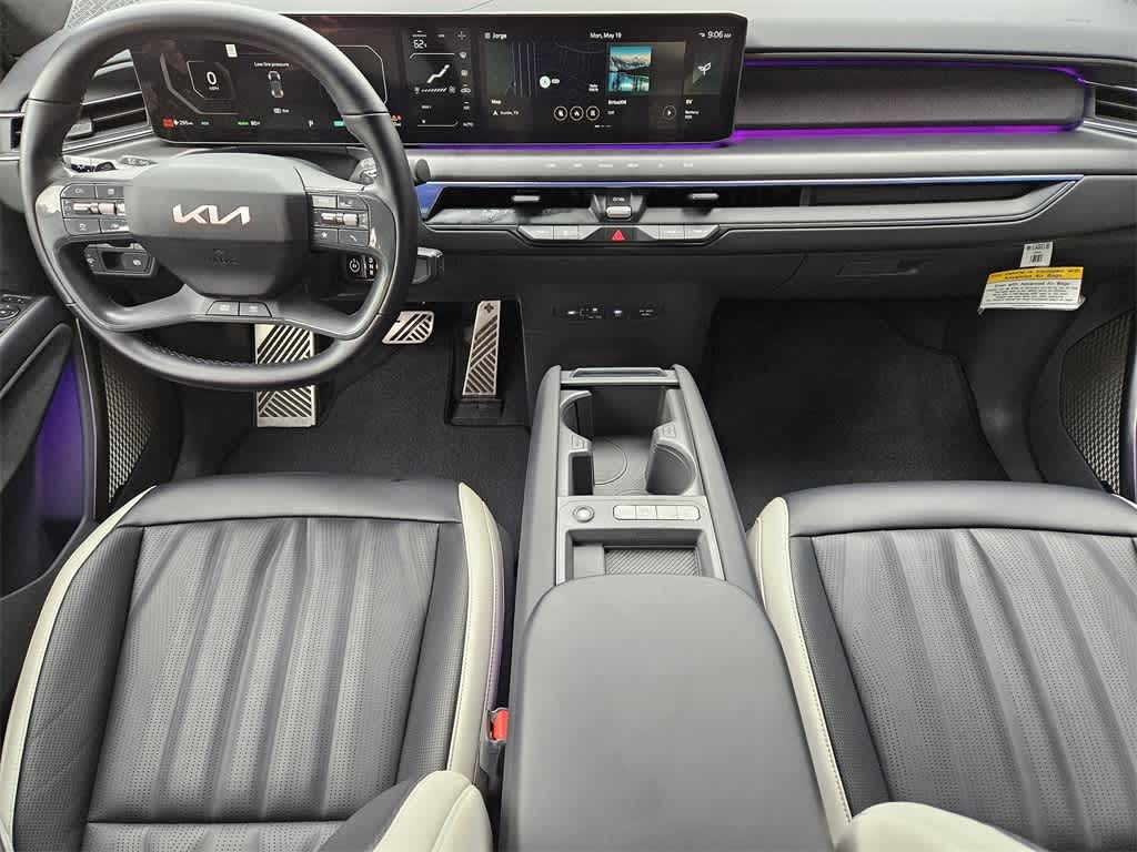 Thumbnail: 2024 Kia EV9 - 24