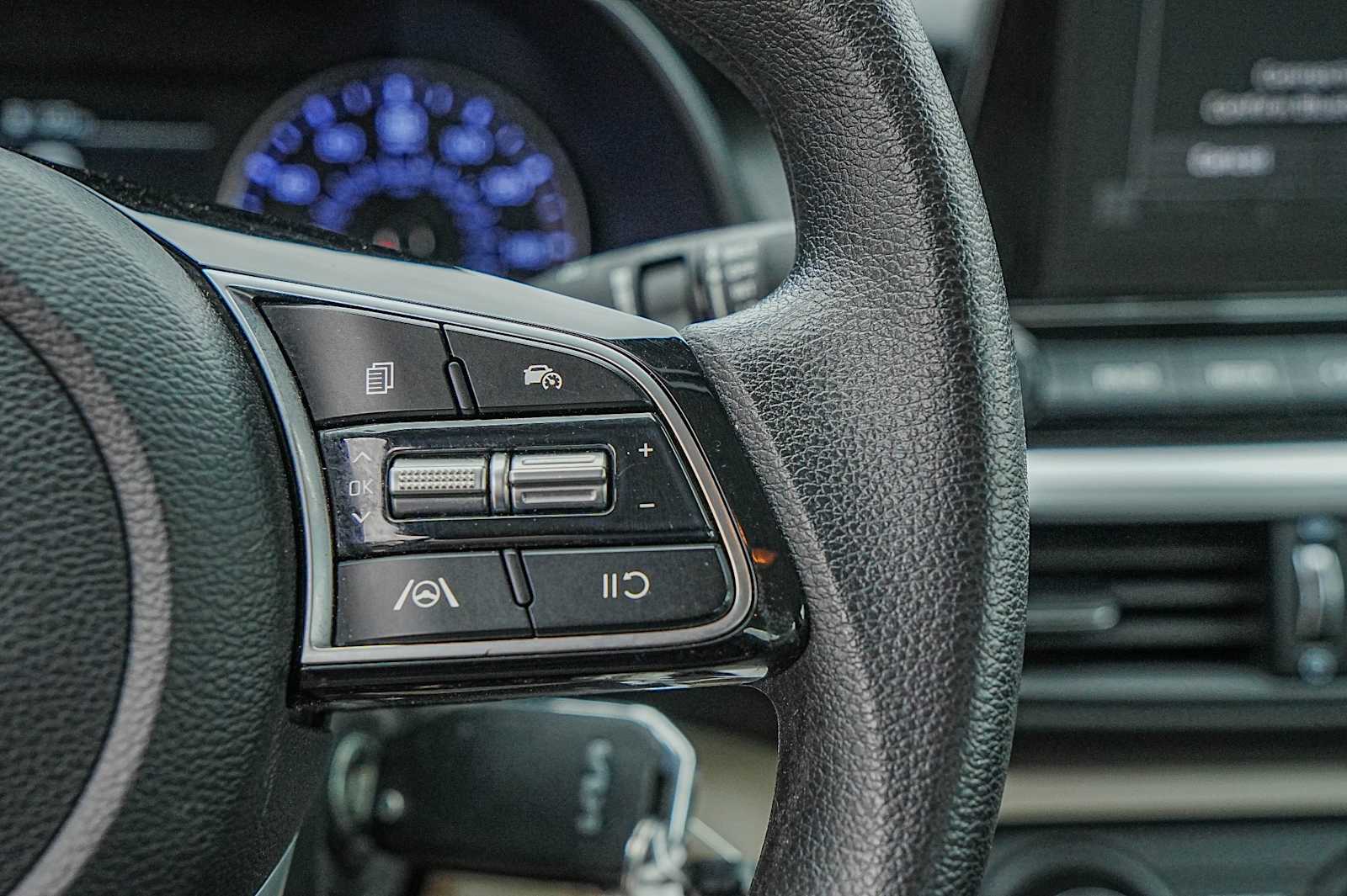 Thumbnail: 2023 Kia Forte - 14