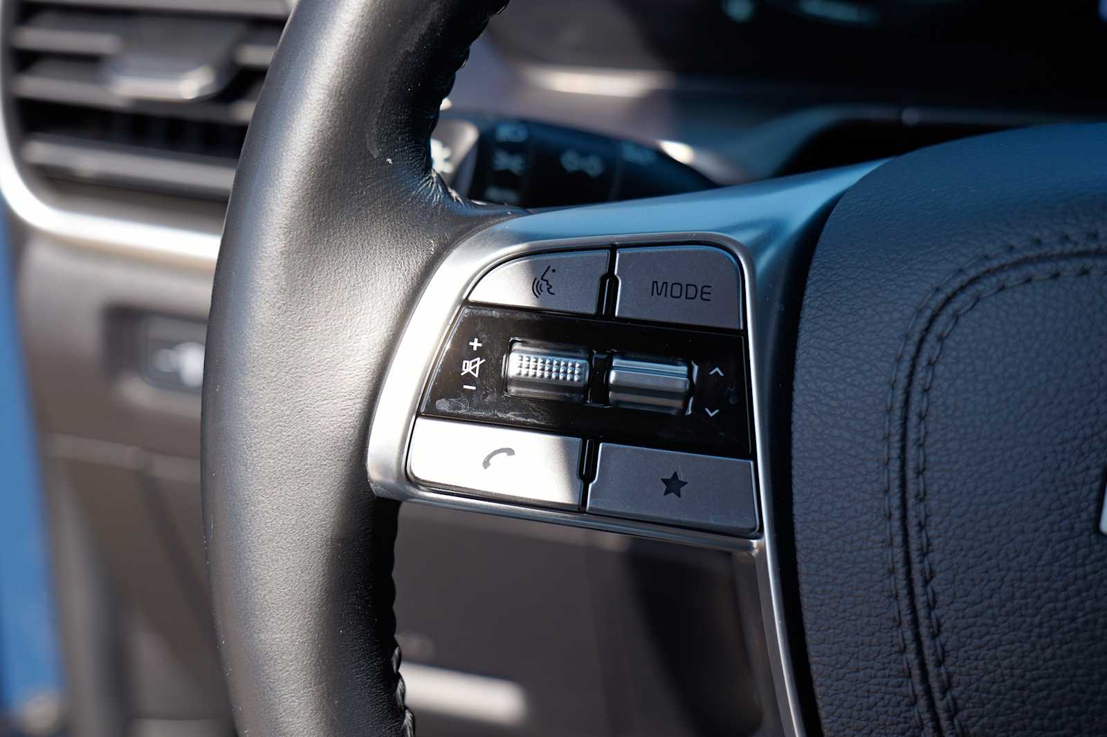 Thumbnail: 2023 Kia Telluride - 13