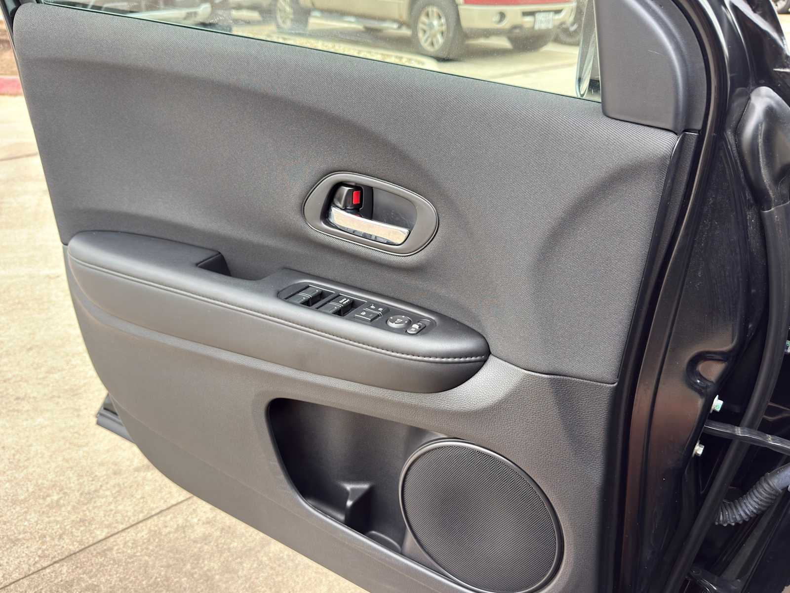 Thumbnail: 2022 Honda HR-V - 18