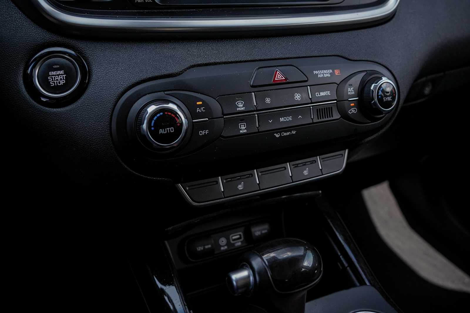 Thumbnail: 2018 Kia Sorento - 20