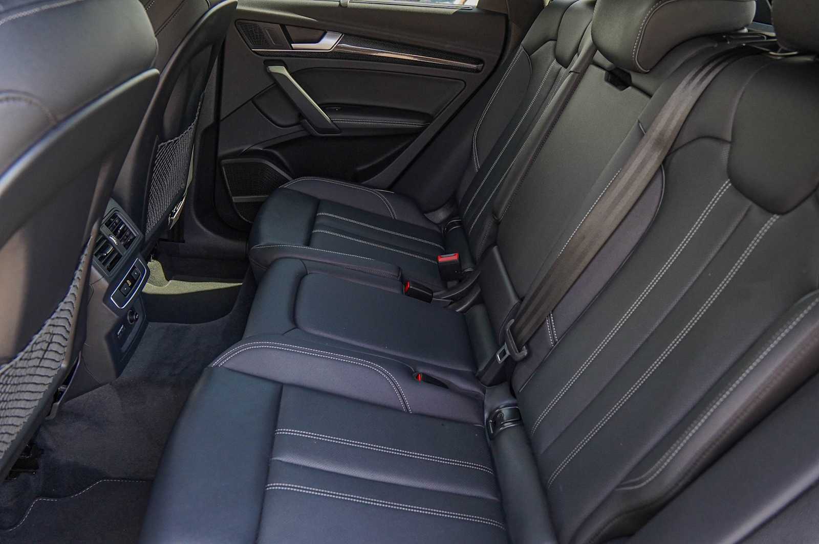 Thumbnail: 2023 Audi SQ5 - 30